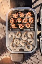Weber Lumin 2000 Black With Stand - Image 8