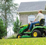 John Deere S120 Mower  42 in. 22 HP V-Twin Gas Hydrostatic Riding Lawn Mower - Image 10